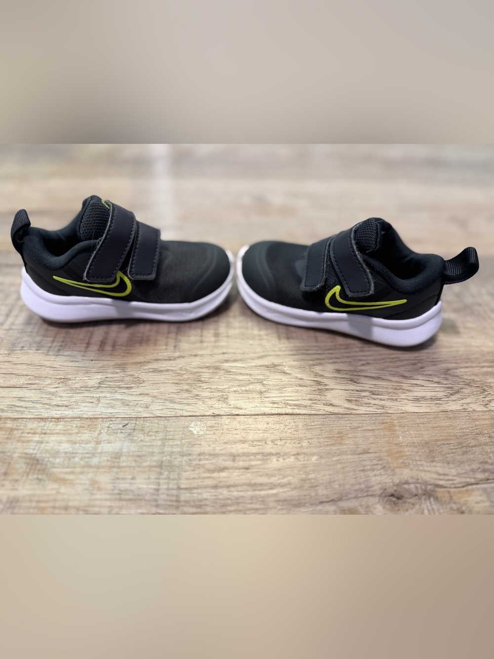 Nike Kids' Black & Lime Slip-On Athletic Shoes 6T